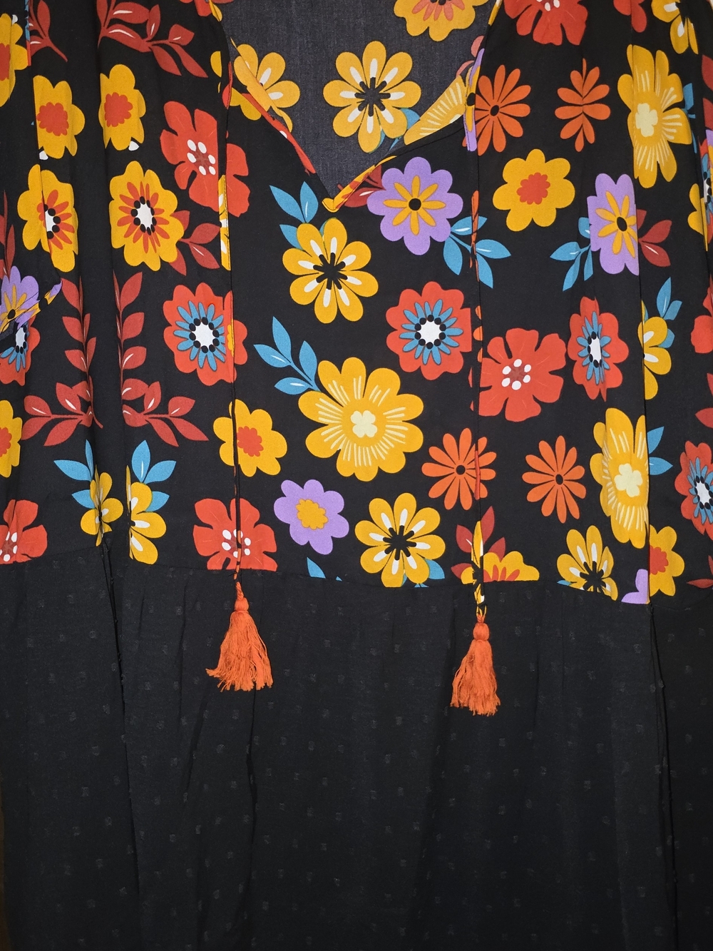 BloomChic Black Floral Tassel V-Neck Blouse Size 30 5x